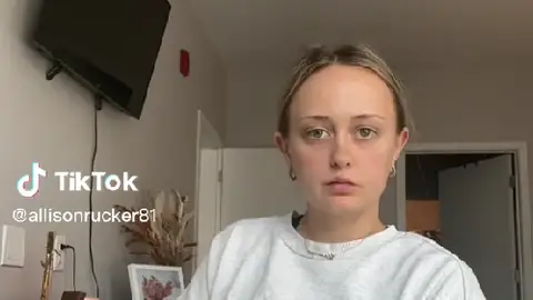 Una joven cree que tiene piedras en el riñón y le dan la sorpresa de su vida Una joven cree que tiene piedras en el riñón y le dan la sorpresa de su vida