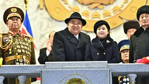 El líder norcoreano Kim Jong Un y su hija Kim Ju Ae El líder norcoreano Kim Jong Un y su hija Kim Ju Ae