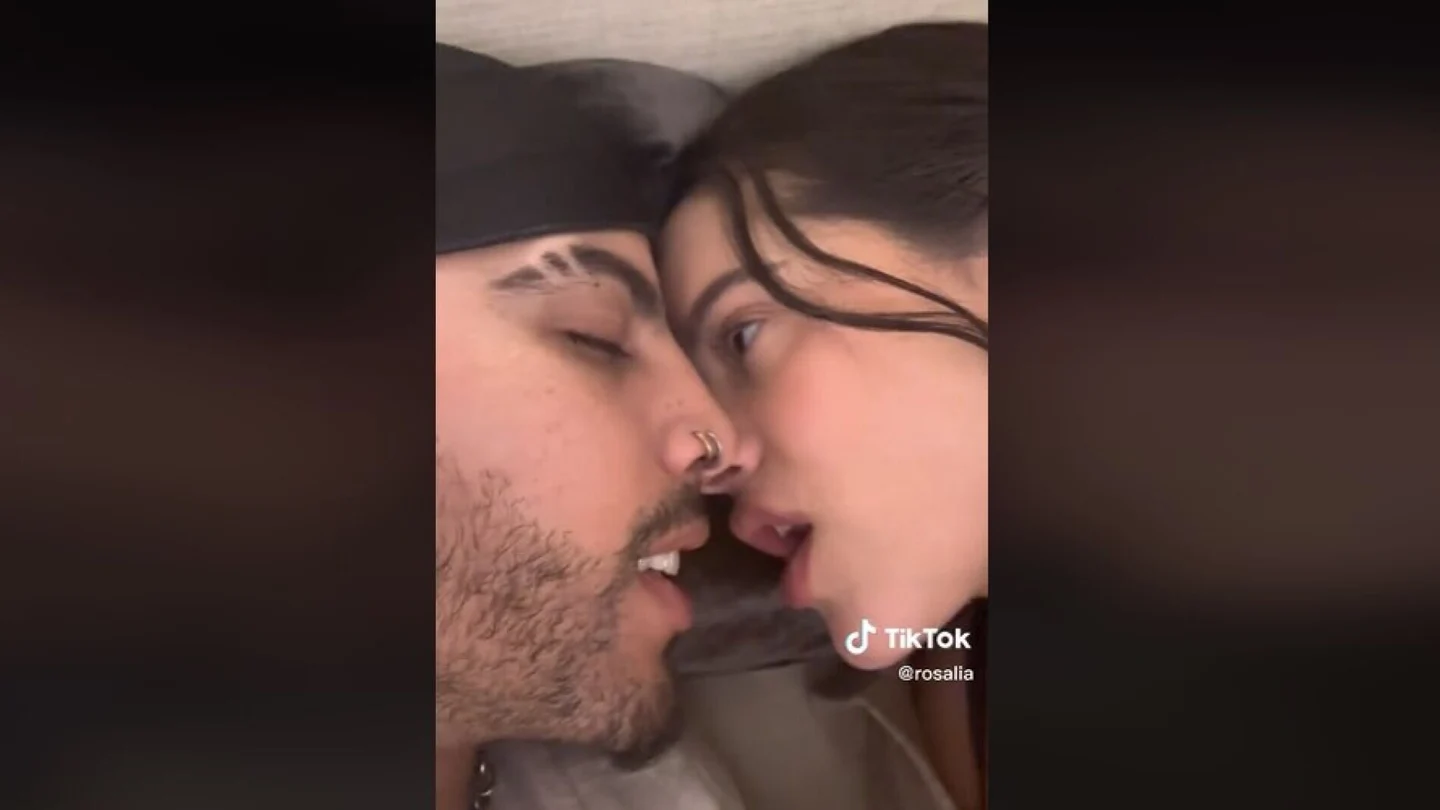 TikTok de Rosalía junto a Rauw Alejandro TikTok de Rosalía junto a Rauw Alejandro