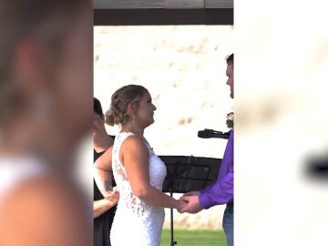 Se le mete una avispa dentro del vestido de novia: el vídeo que han visto 26 millones de personas en TikTok