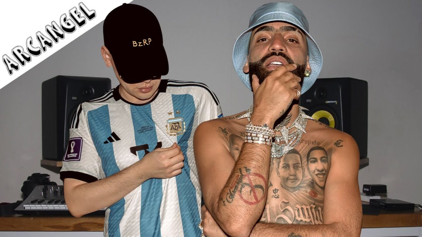 Arc&aacute;ngel y Bizarrap en la BZRP Music Session #54.