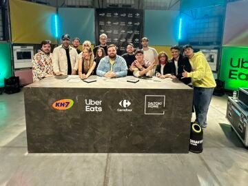Participantes y jurado del primer programa de 'Disaster Chefs 2'