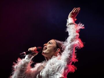 Blanca Paloma, de España, actúa en el concierto anual Eurovision in Concert 