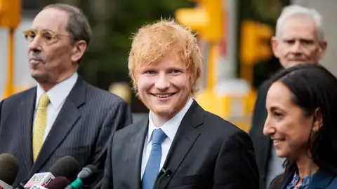 Ed Sheeran a la salida de los juzgados en Nueva York Ed Sheeran a la salida de los juzgados en Nueva York