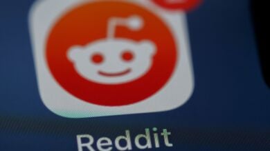 Reddit vende el contenido de sus usuarios a una empresa de inteligencia artificial en un acuerdo de 60 millones