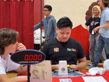 Max Park establece un nuevo r&eacute;cord mundial de velocidad resolviendo el cubo de Rubik
