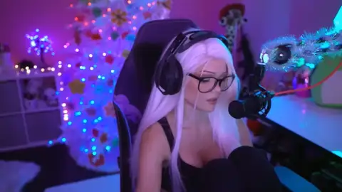 La streamer Justfoxii. La streamer Justfoxii.