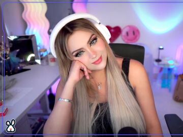 AriGameplays durante uno de sus streams.