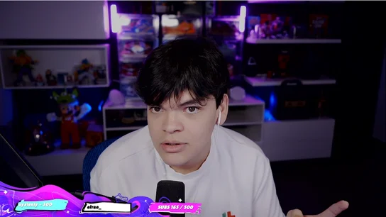 Komanche durante uno de sus streams Komanche durante uno de sus streams