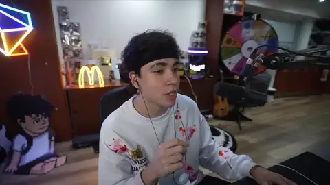 Spreen durante uno de sus streams. Spreen durante uno de sus streams.