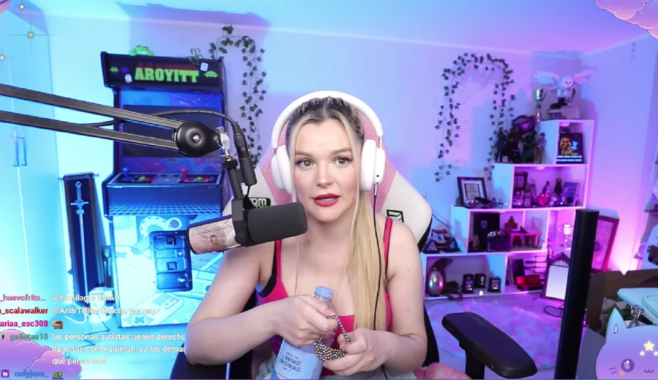Aroyitt en uno de sus streams.