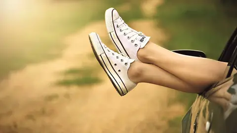Fotografía de unas zapatillas. Fotografía de unas zapatillas.