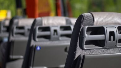 El misterio de por qué los autobuses tienen asientos con estampados horribles