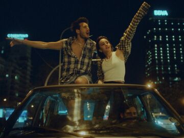 Aitana y Sebastián Yatra en el videoclip de Las Dudas.
