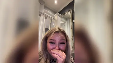 Se deja la ducha abierta Se deja la ducha abierta