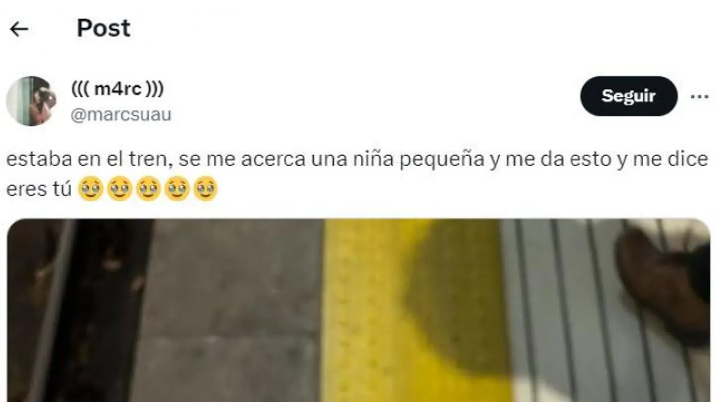 Un tuitero cuenta lo que hizo una niña pequeña con él en el tren y enamora a todo el mundo Un tuitero cuenta lo que hizo una niña pequeña con él en el tren y enamora a todo el mundo