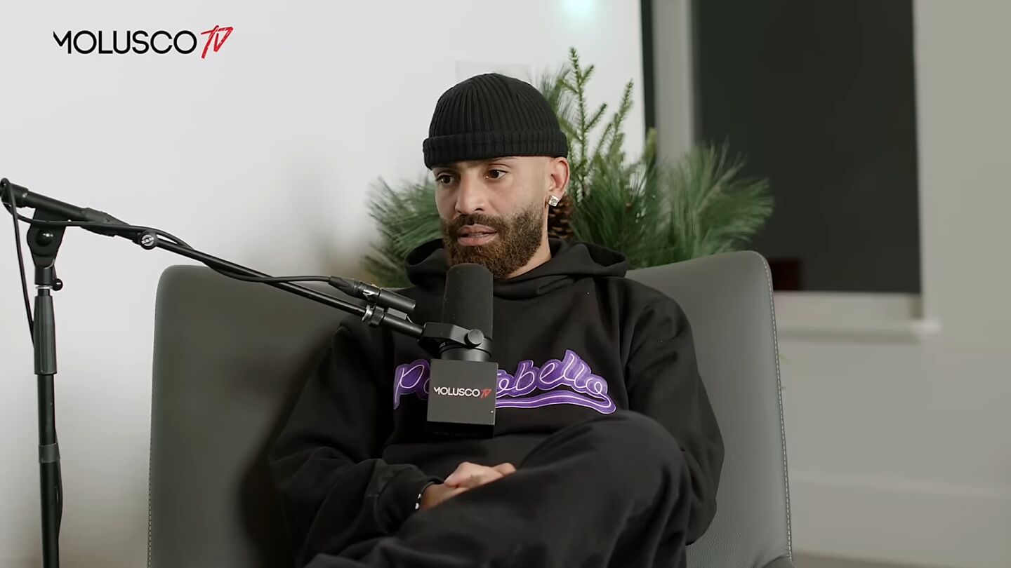 Arc&aacute;ngel en su entrevista.