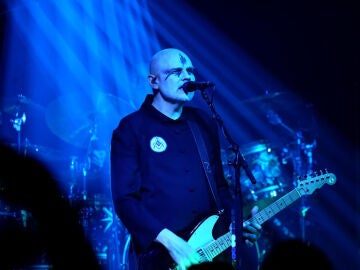 The Smashing Pumpkins durante un concierto en 2022