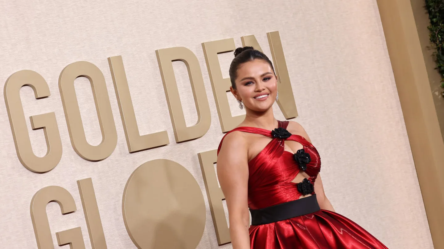 Selena Gomez en los Globos de Oro 2024 Selena Gomez en los Globos de Oro 2024