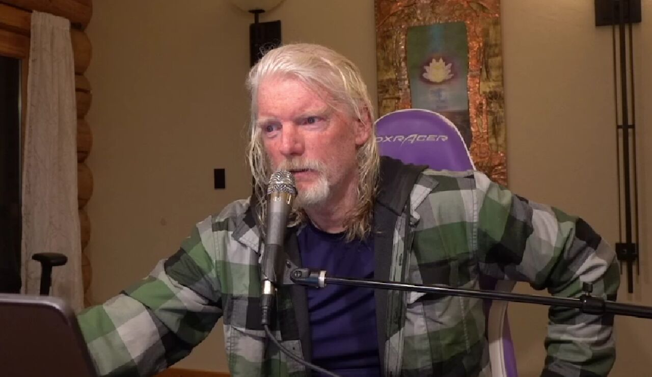 El CEO de Twitch, Dan Clancy, durante uno de sus streams.