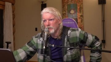 El CEO de Twitch, Dan Clancy, durante uno de sus streams.