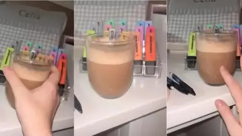 Tiktok café derramado Café sobre mesa de escritorio