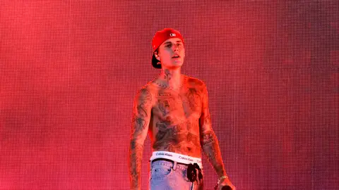 Foto de archivo de Justin Bieber durante un concierto Foto de archivo de Justin Bieber durante un concierto