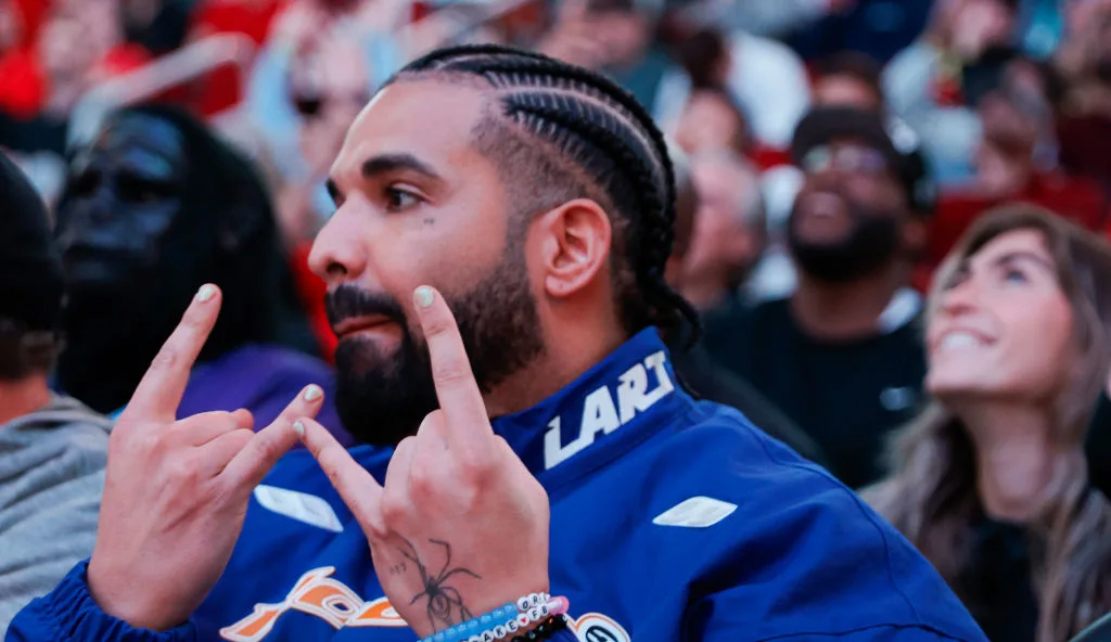 Drake en un partido de la NBA