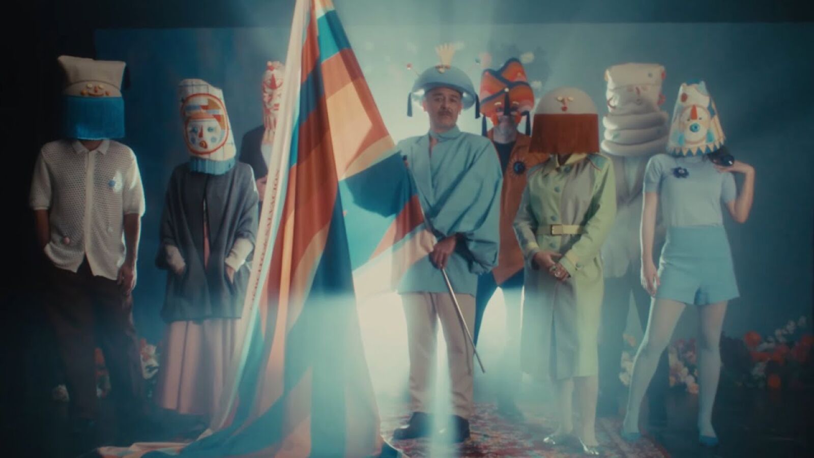 Así suena la contradicción de Love Of Lesbian y Rigoberta Bandini: ¿Tenemos nuevo himno?