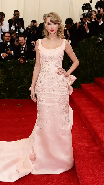 Taylor Swift en la MET Gala 2014 Taylor Swift en la MET Gala 2014