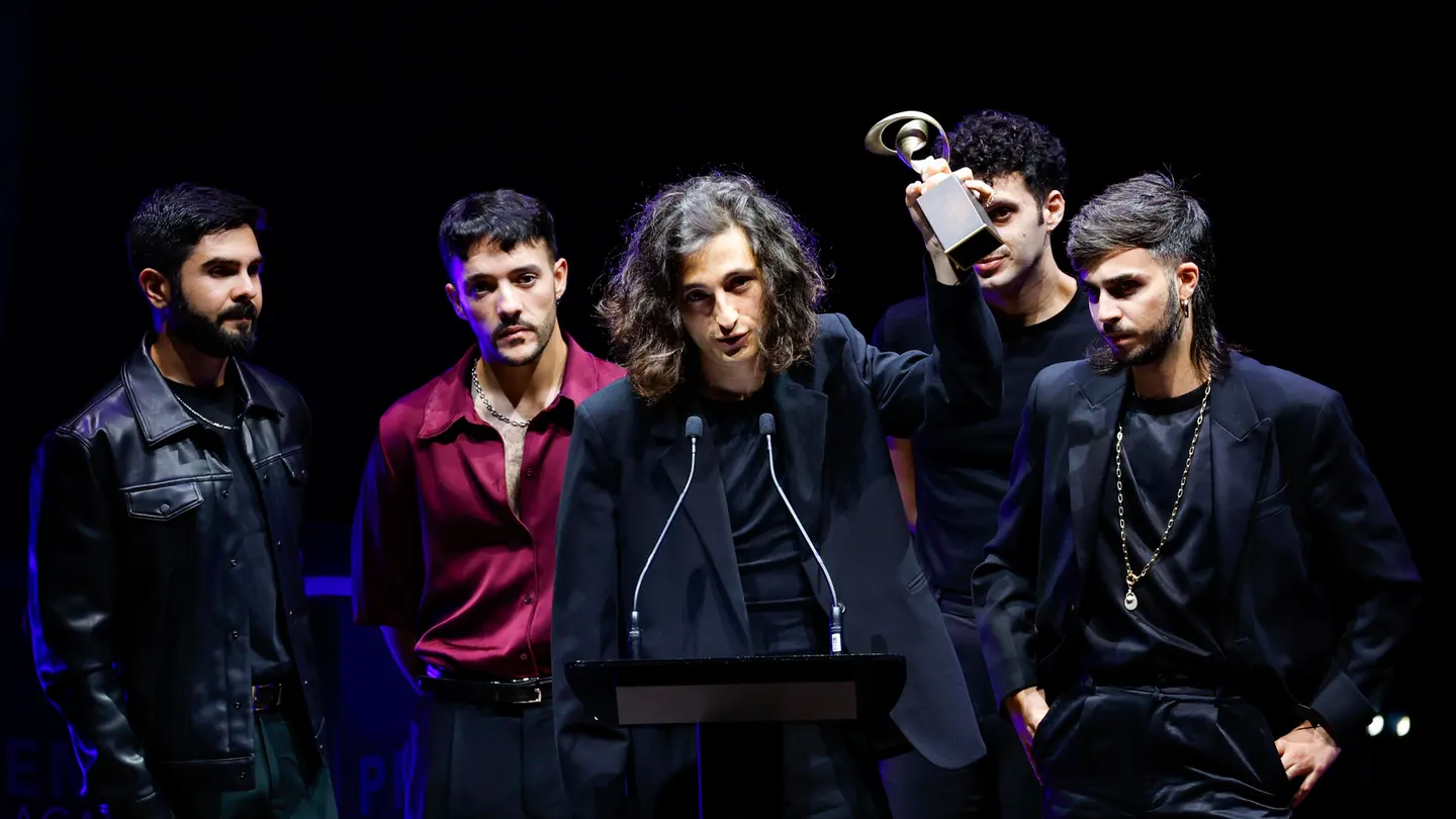 Arde Bogotá en los I Premios de la Academia de la Música de España Arde Bogotá en los I Premios de la Academia de la Música de España