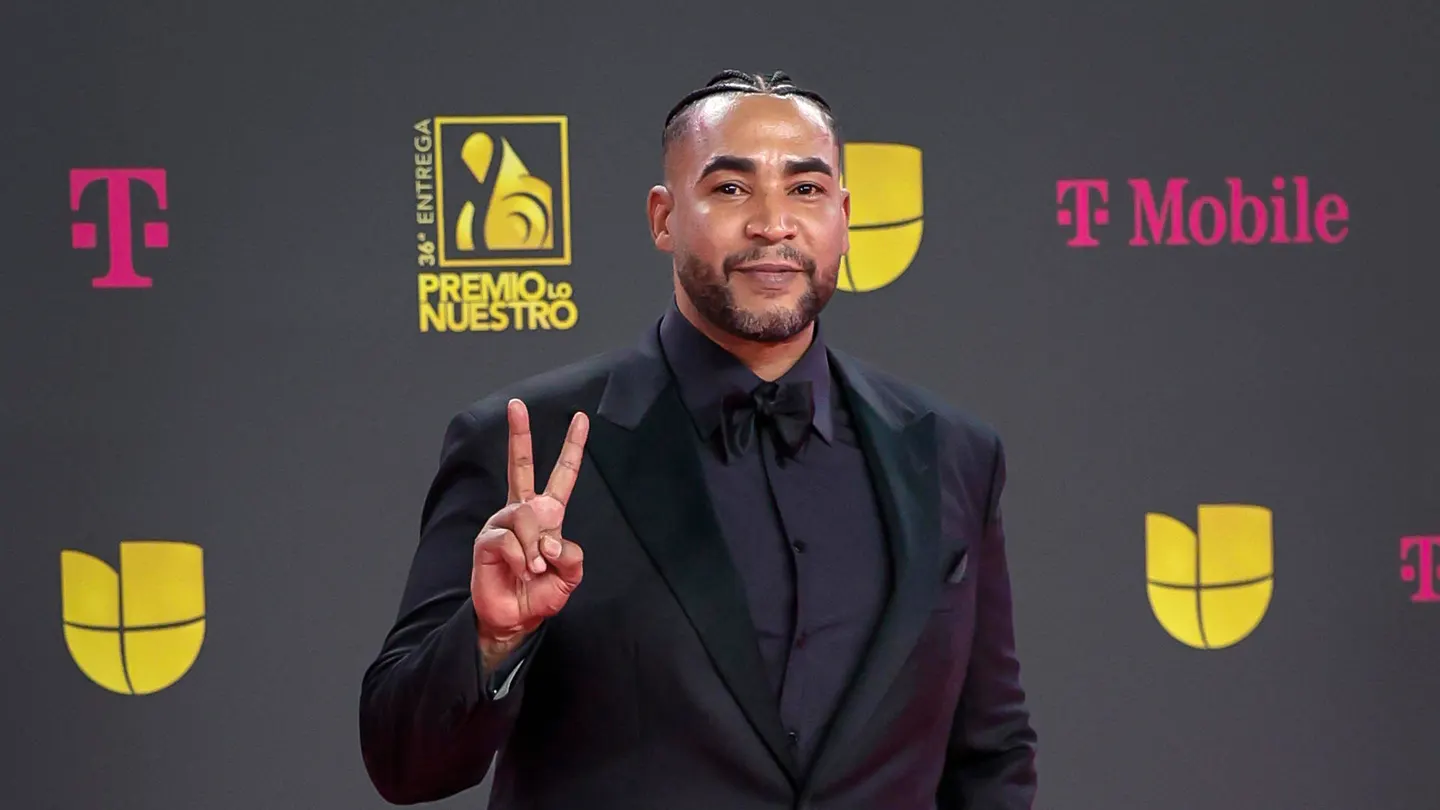 Don Omar en la alfombra de Premio Lo Nuestro 2024 Don Omar en la alfombra de Premio Lo Nuestro 2024