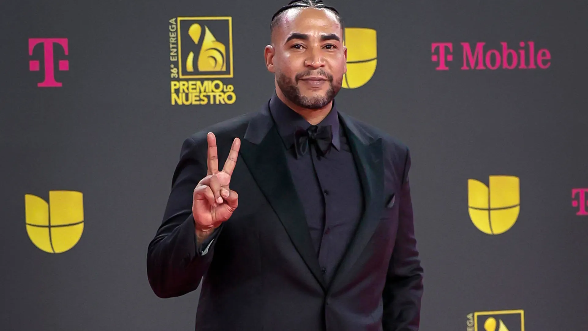 Don Omar en la alfombra de Premio Lo Nuestro 2024