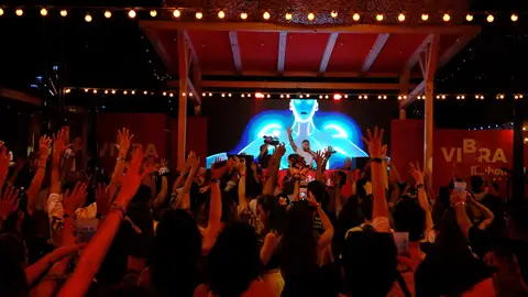 Kiko Rivera da un show sorpresa en El Chiringuito Vibra Mahou Kiko Rivera da un show sorpresa en El Chiringuito Vibra Mahou