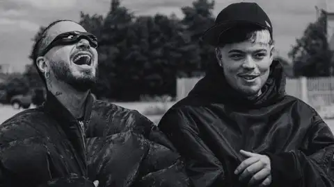 Fotografía cedida por la oficina de prensa de J Balvin del cantante colombiano junto al español Saiko Fotografía cedida por la oficina de prensa de J Balvin del cantante colombiano junto al español Saiko