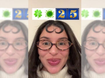 Imagen de Nathy Peluso usando el filtro de TikTok que predice tu 2025 