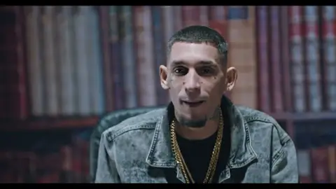 Miniatura del videoclip de El Jincho en YouTube Miniatura del videoclip de El Jincho en YouTube