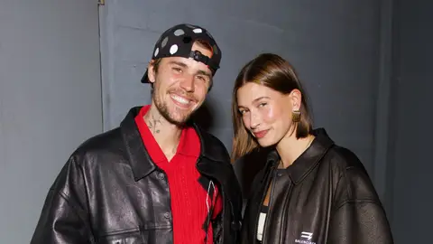 Justin y Hailey Bieber. Justin y Hailey Bieber.