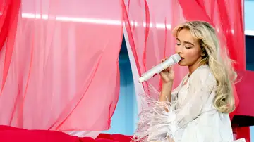 Sabrina Carpenter durante su actuación en Coachella Sabrina Carpenter durante su actuación en Coachella