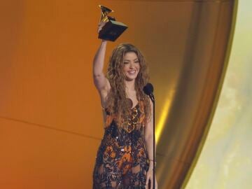 Shakira en los Grammy 2025