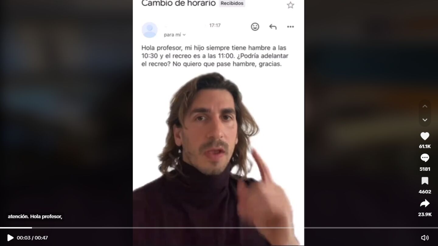 Un profesor de colegio arrasa en TikTok al compartir los mensajes m&aacute;s locos que le mandan los padres