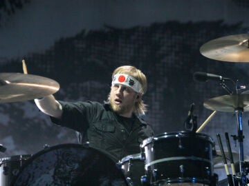 Imagen de archivo de Bob Bryar con My Chemical Romance en 2007