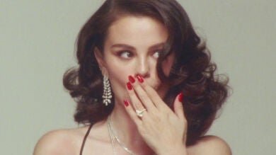 La historia oculta que cuentan Selena Gomez y Benny Blanco en Sunset Blvd