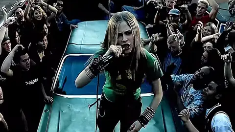 Videoclip de Sk8er Boi. Videoclip de Sk8er Boi.