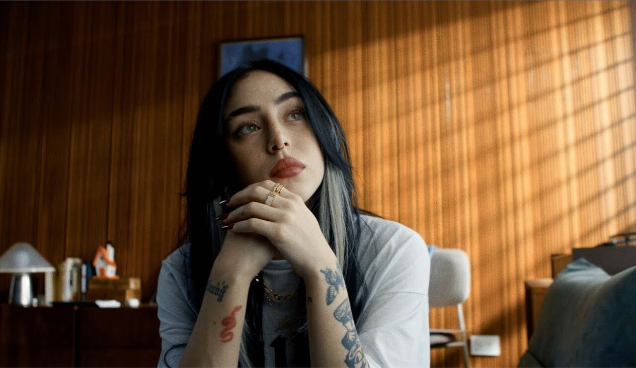 Miniatura de un v&iacute;deo de Nicki Nicole en YouTube