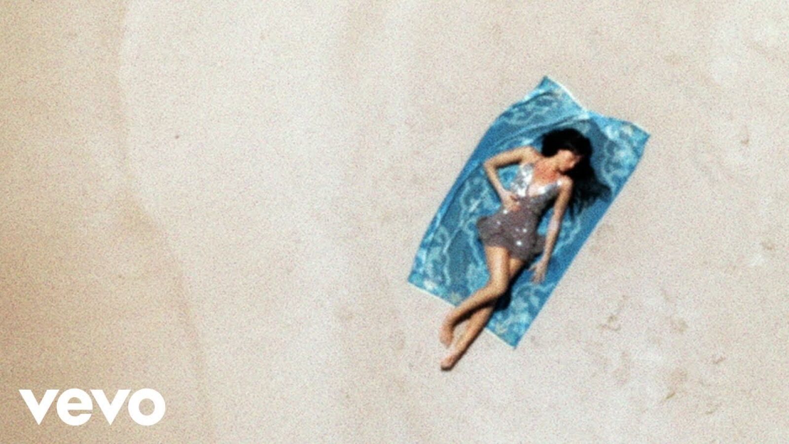 Aitana se libera bailando y pone banda sonora al desamor con 6 de febrero, su nuevo single