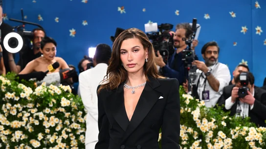 Hailey Bieber en la Met Gala 2025 Hailey Bieber en la Met Gala 2025