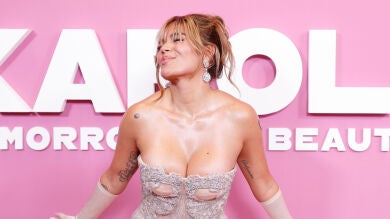 Karol G deslumbra en el Vaticano: reguetón y fraternidad en un concierto histórico