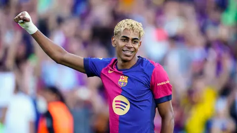 Críticas a Lamine Yamal por su fiesta de cumpleaños con "enanos y chicas de imagen"