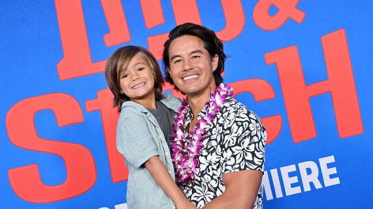 Calihan Gee y Garrett Gee en la premier de Lilo & Stitch